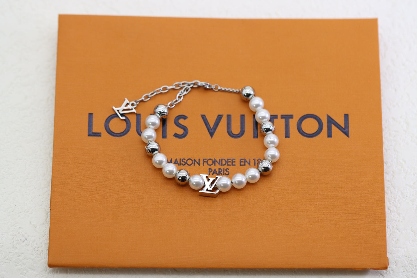 White Pearl Floral Bracelet