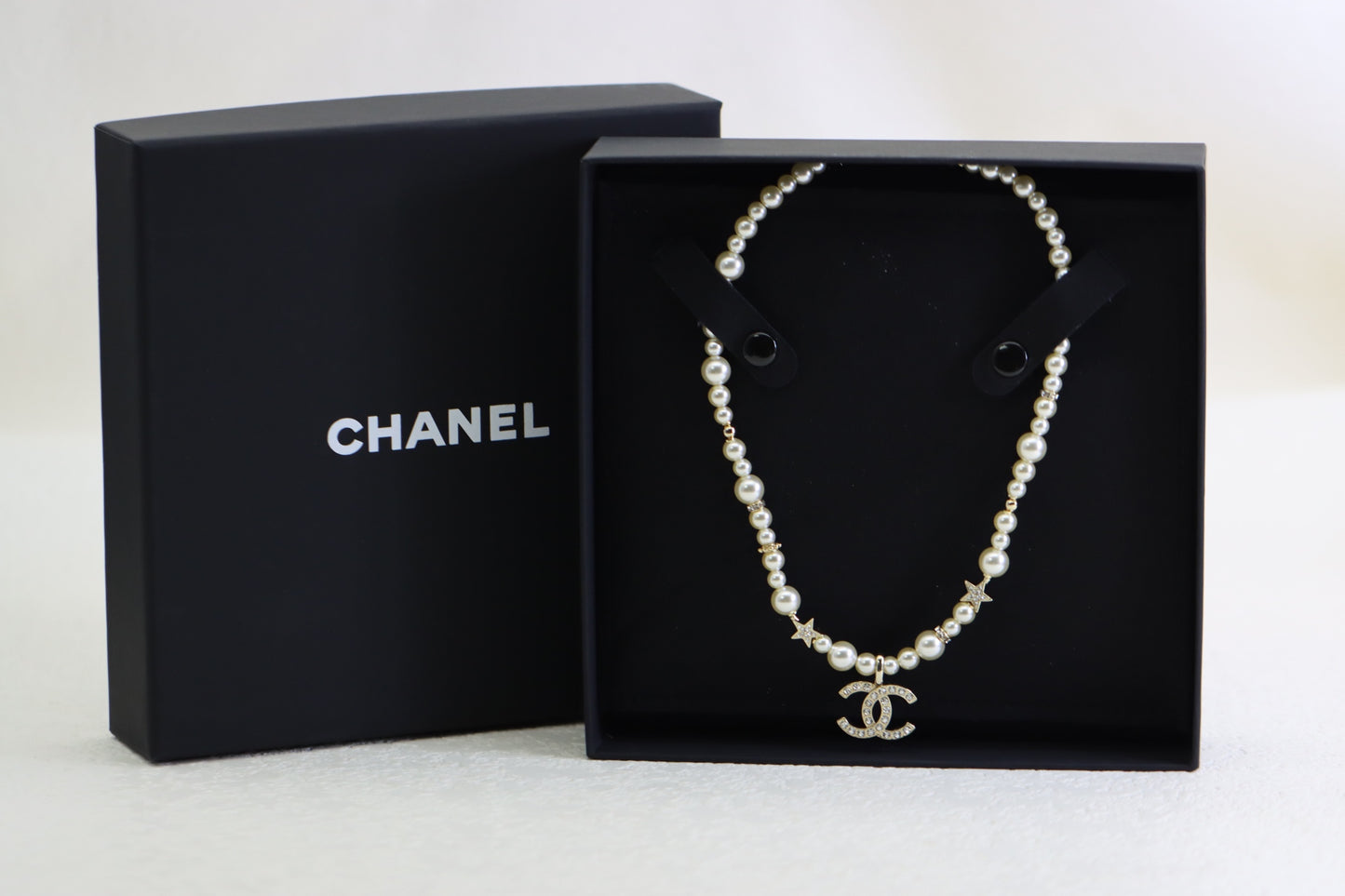 Double C Pearl Clavicle Necklace