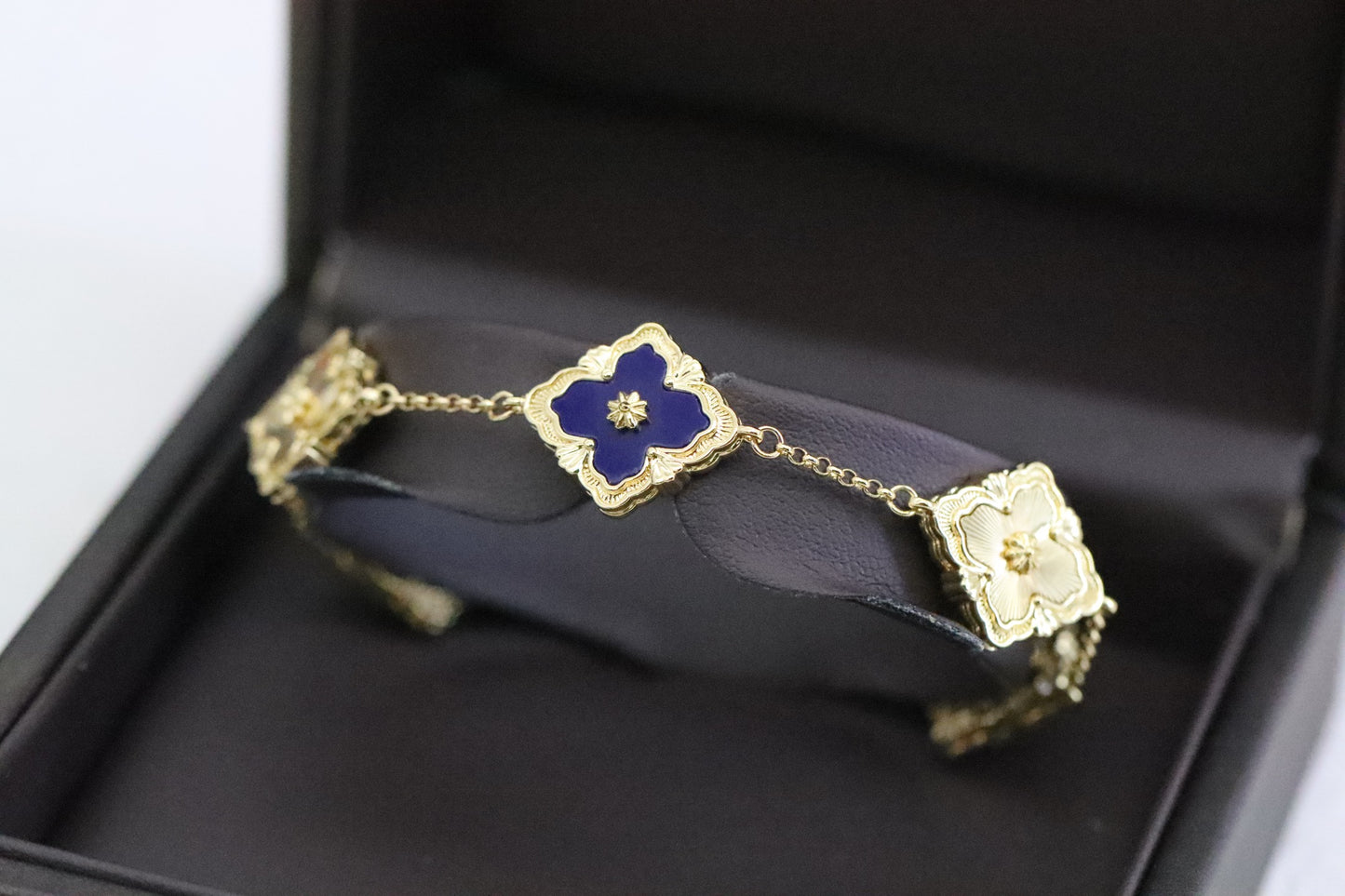 Full diamond laser four-leaf clover bracelet