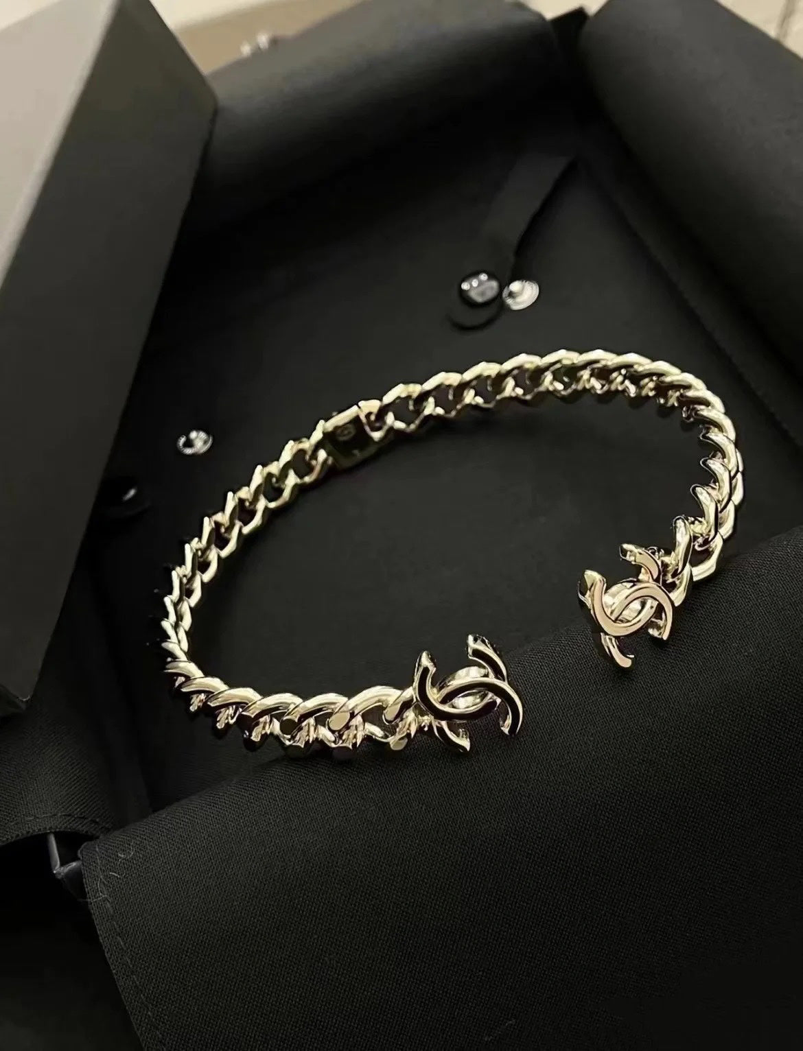 Light gold double C braided chocker necklace