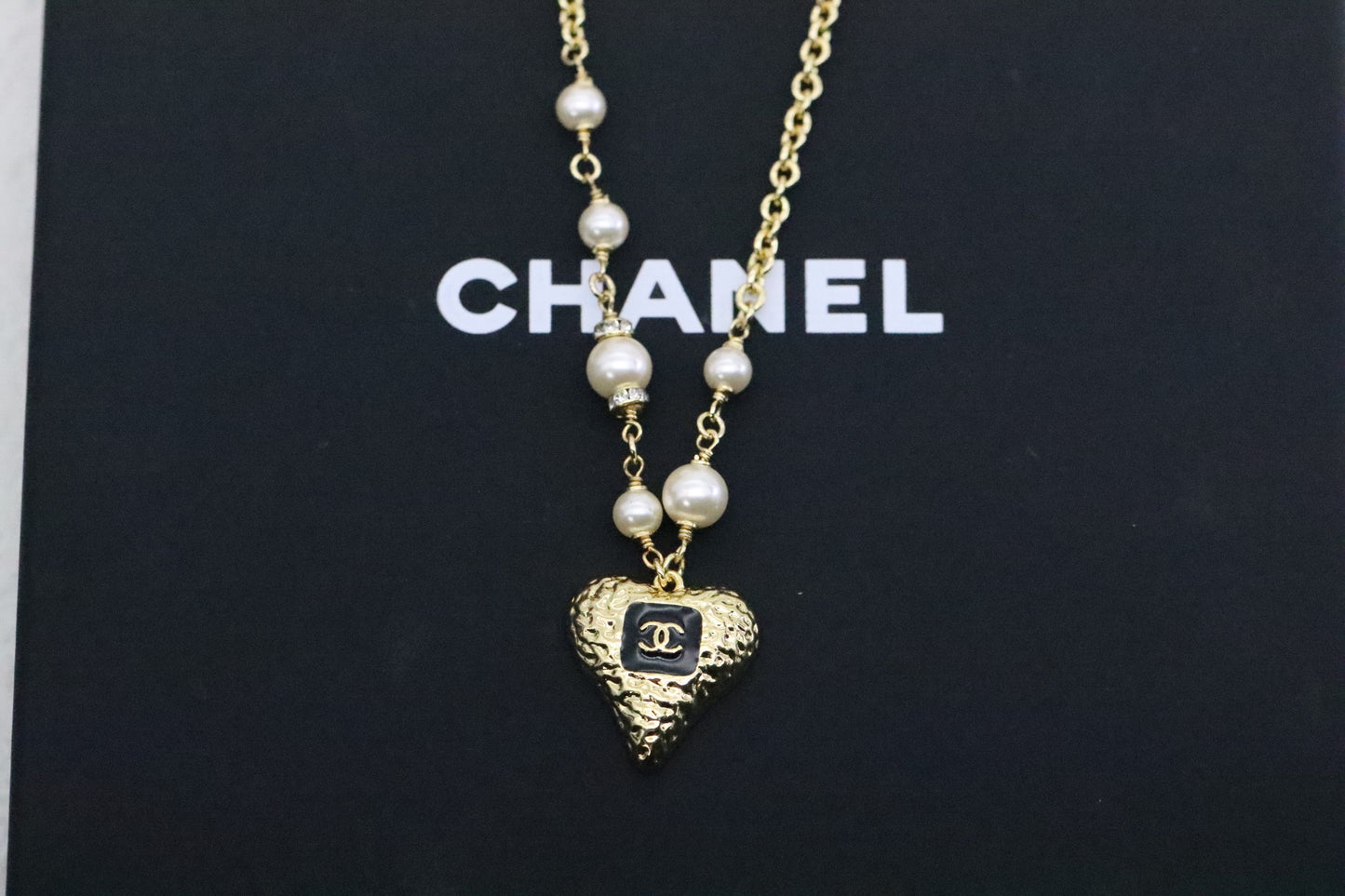 Lava Heart Double C Clavicle Necklace