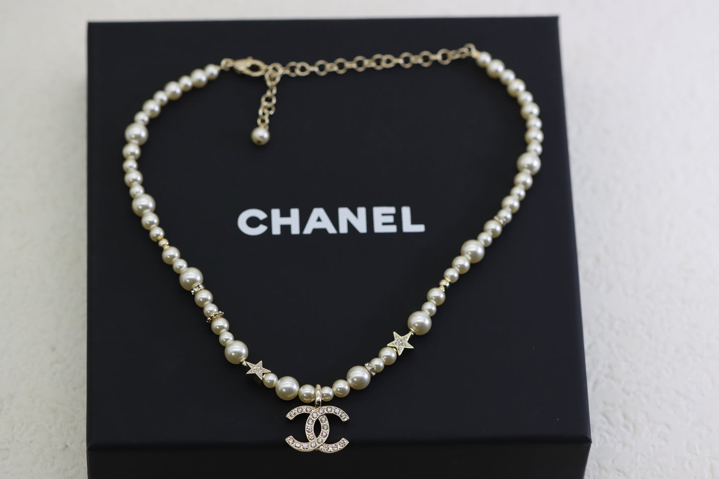 Double C Pearl Clavicle Necklace