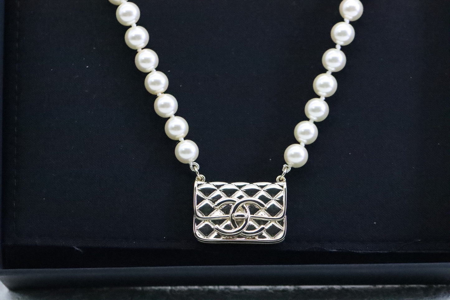 Light gold double C diamond bag and clavicle necklace