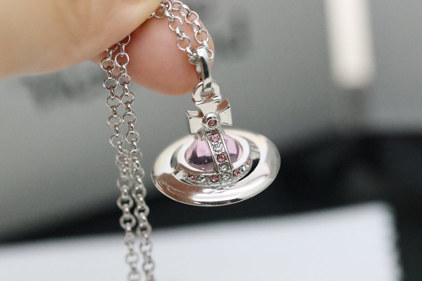 Pink 3D Saturn Clavicle Necklace
