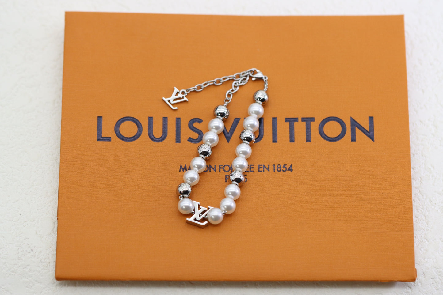White Pearl Floral Bracelet