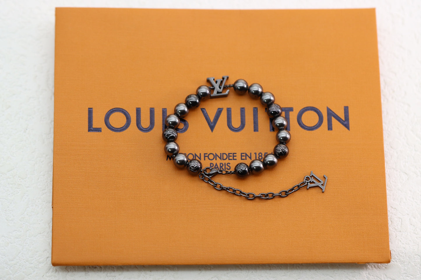 Black color changing beaded couple bracelet