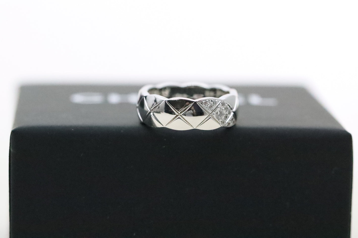 Silver Twill Diamond Ring