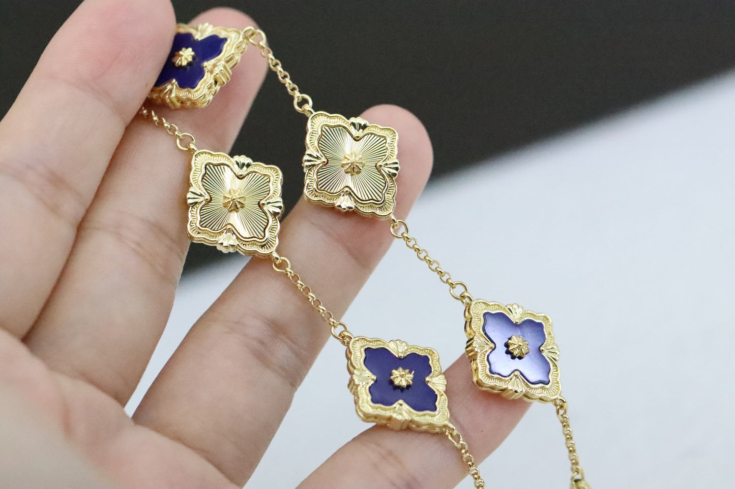 Full diamond laser four-leaf clover bracelet