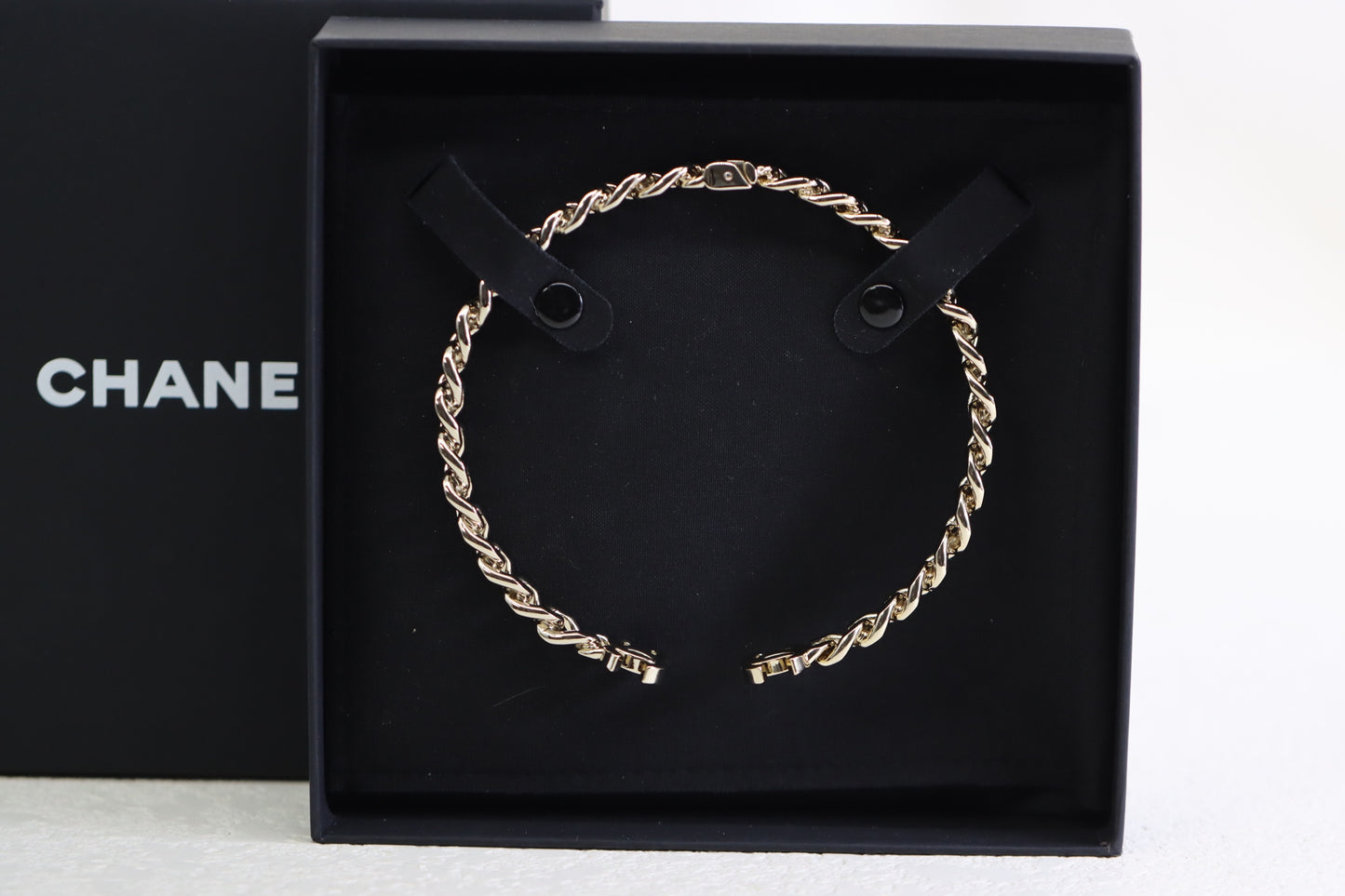 Light gold double C braided chocker necklace