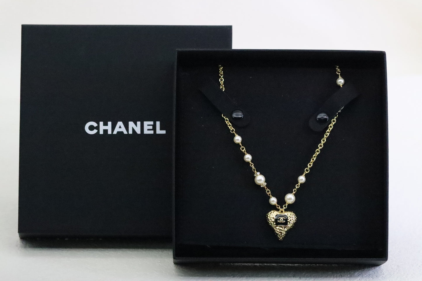 Lava Heart Double C Clavicle Necklace