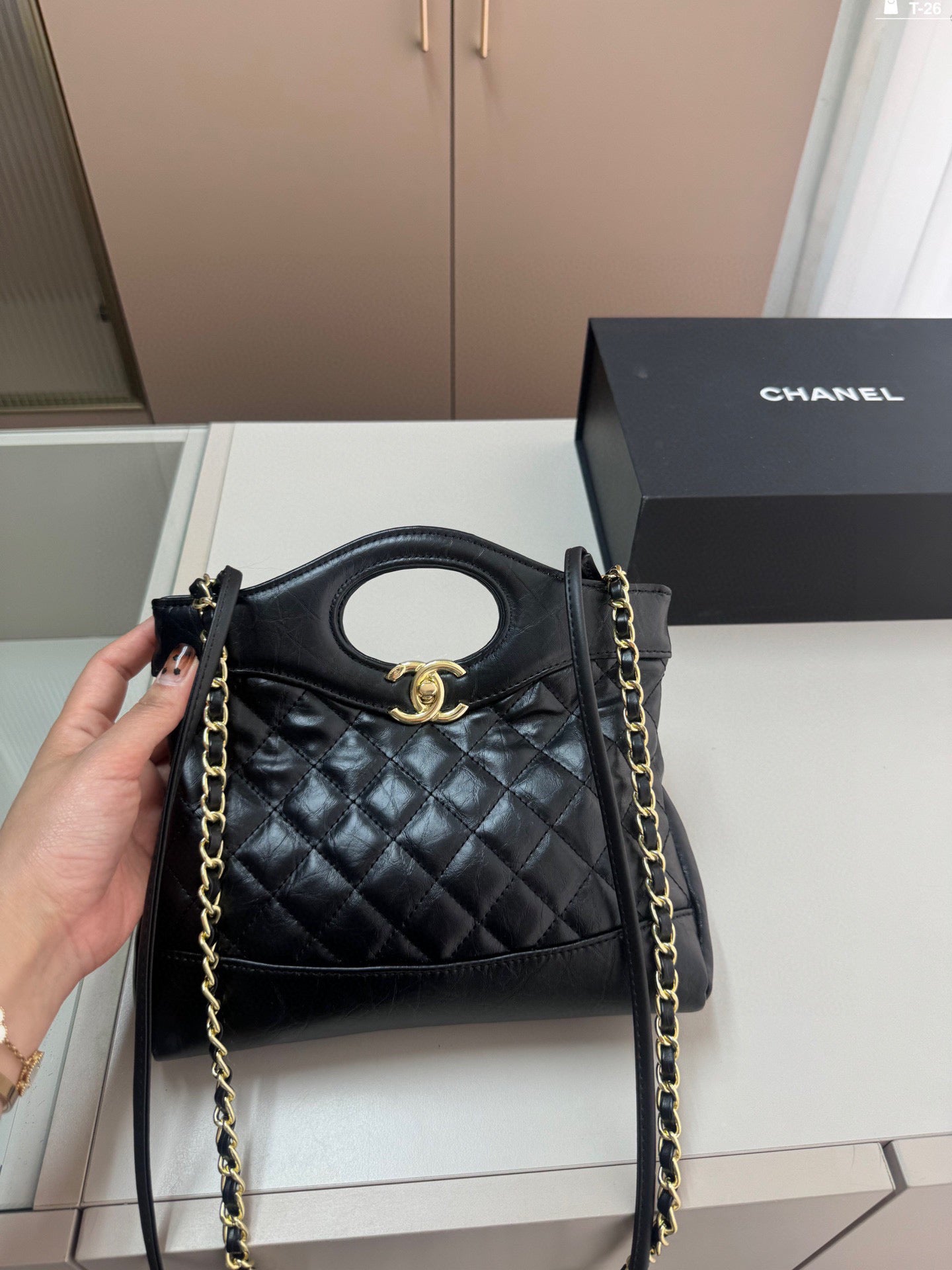 Chain bag Handbag
