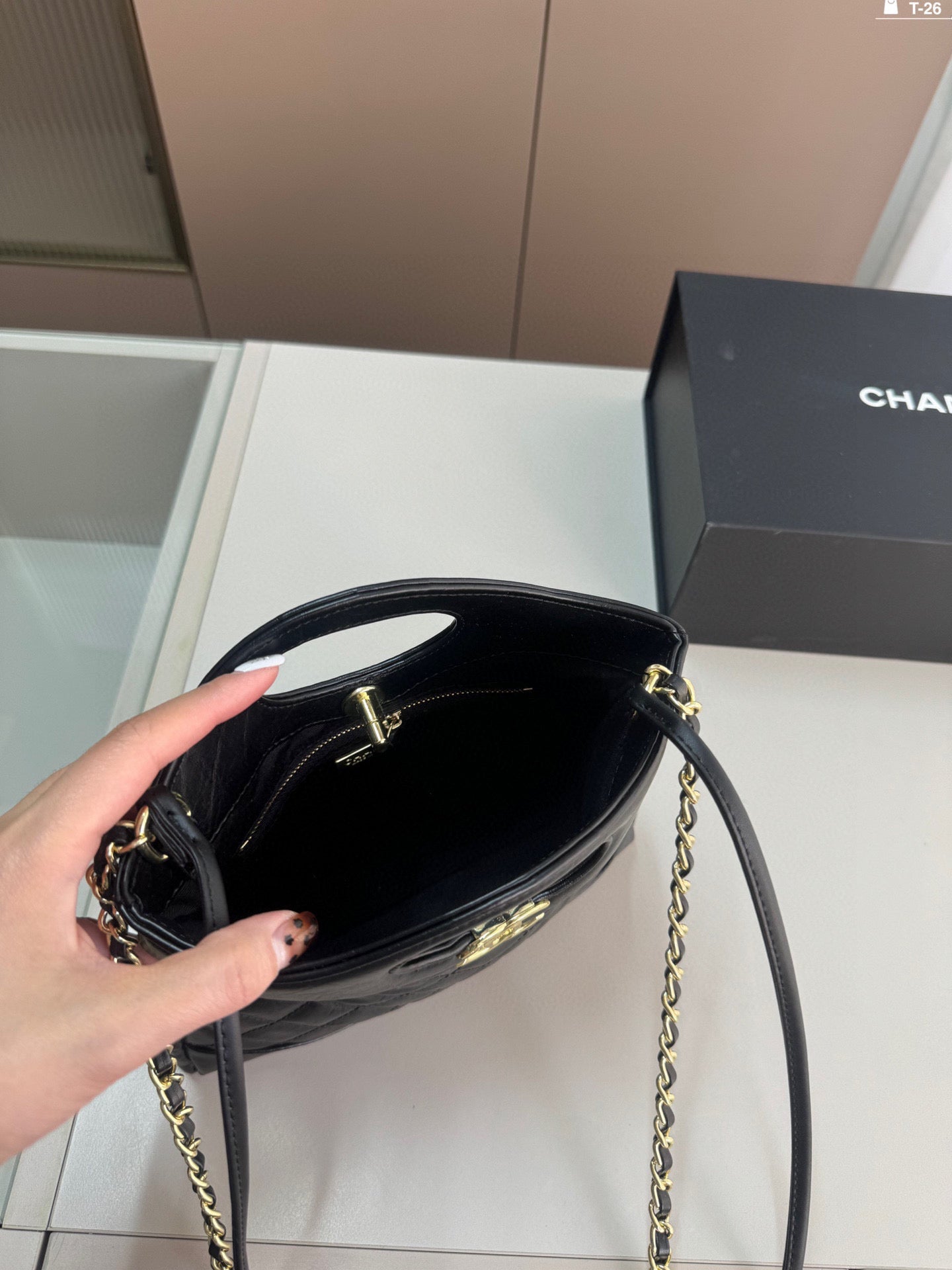 Chain bag Handbag