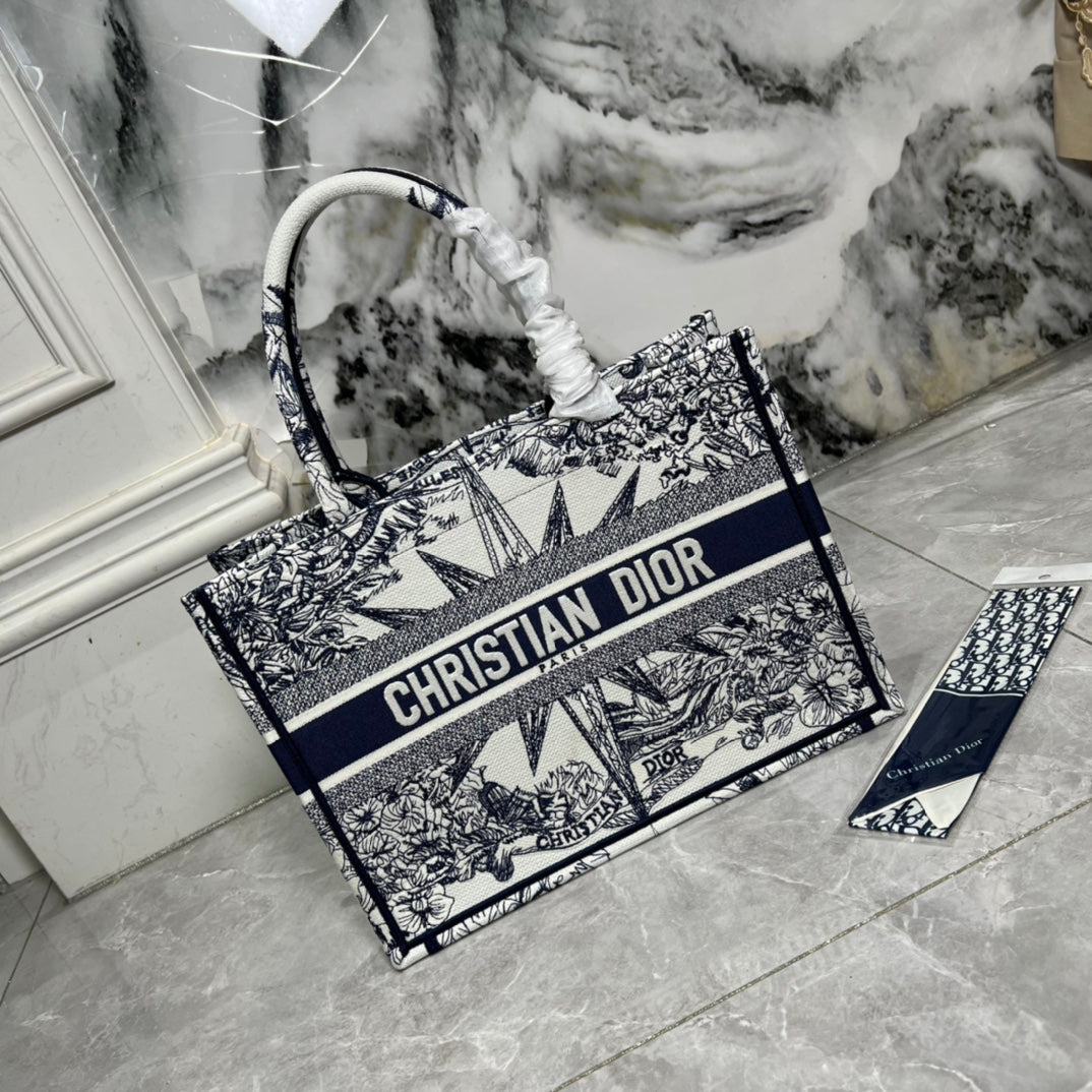 Blue embroidered tote bag