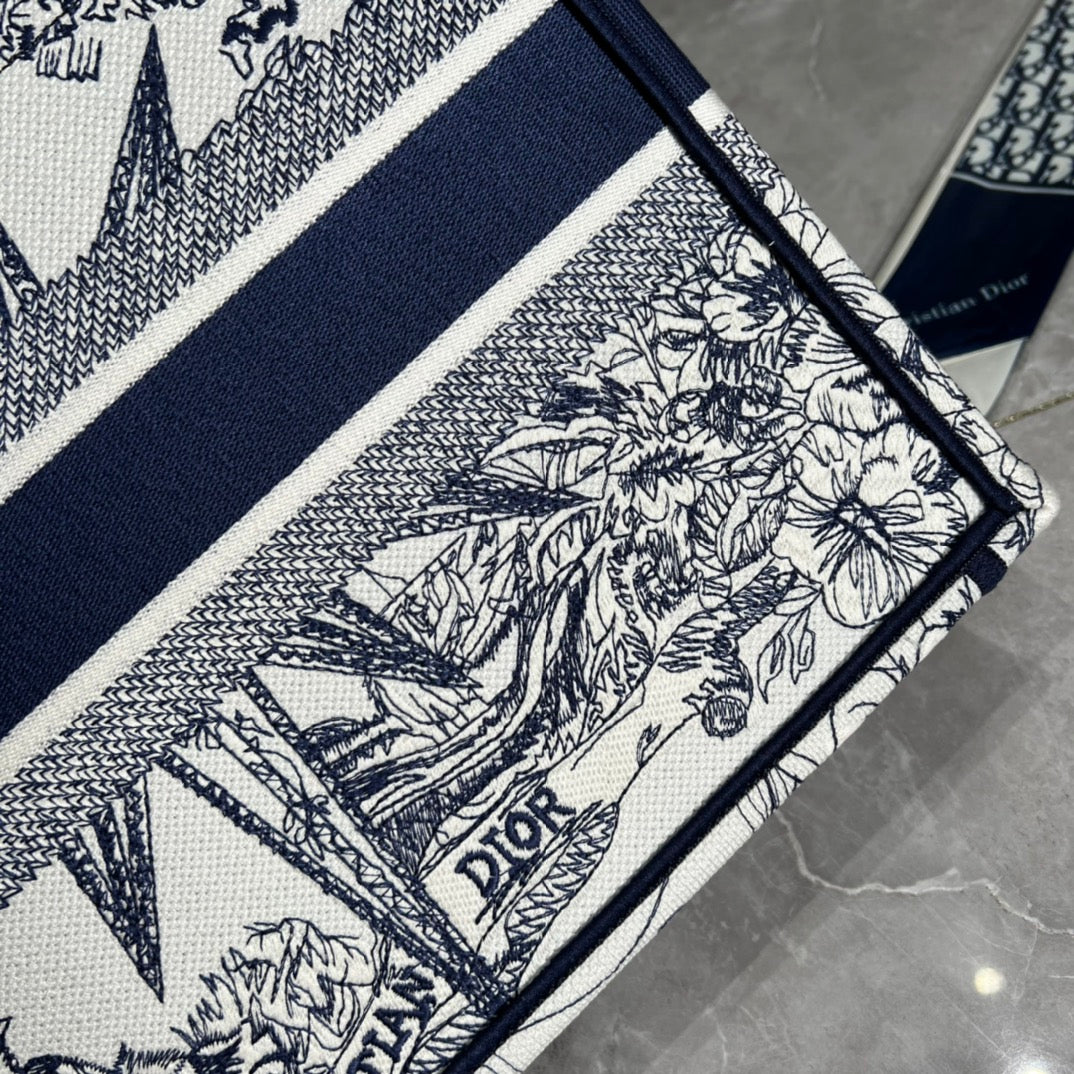 Blue embroidered tote bag
