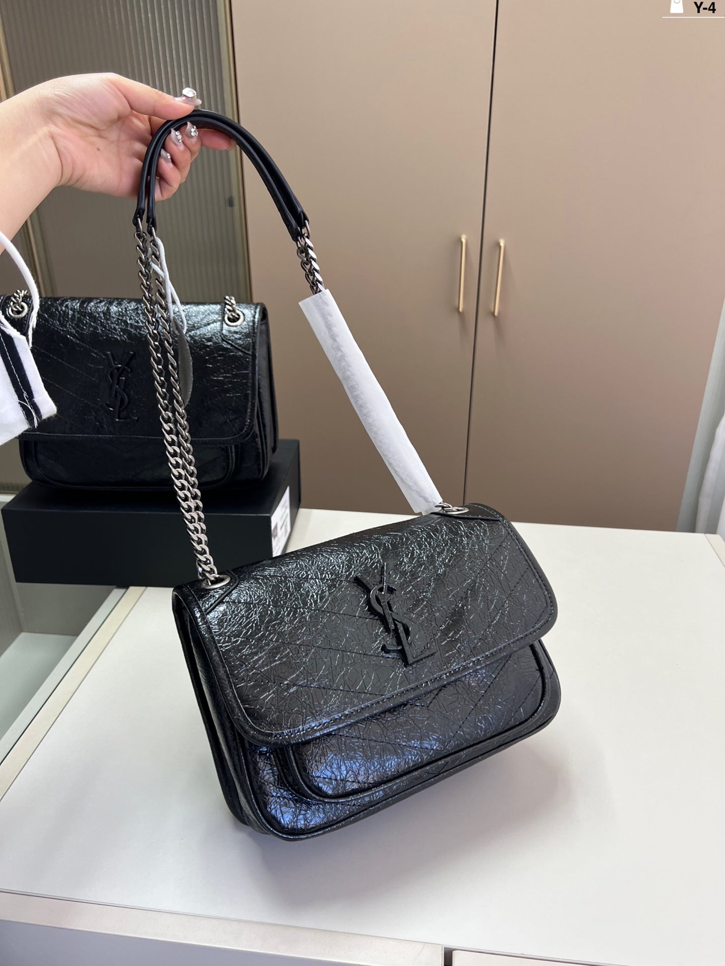 I can't refuse this super stylish messenger bag