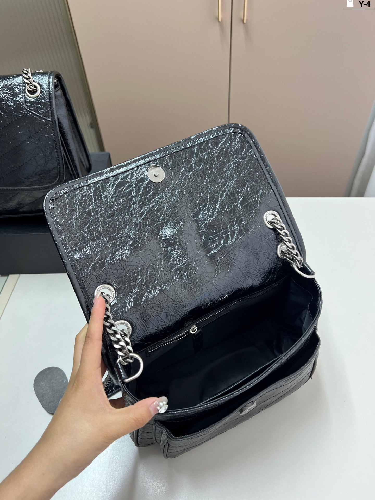 I can't refuse this super stylish messenger bag