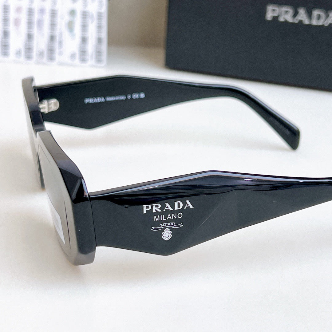 Triangle logo rectangular cut anti-glare sunglasses