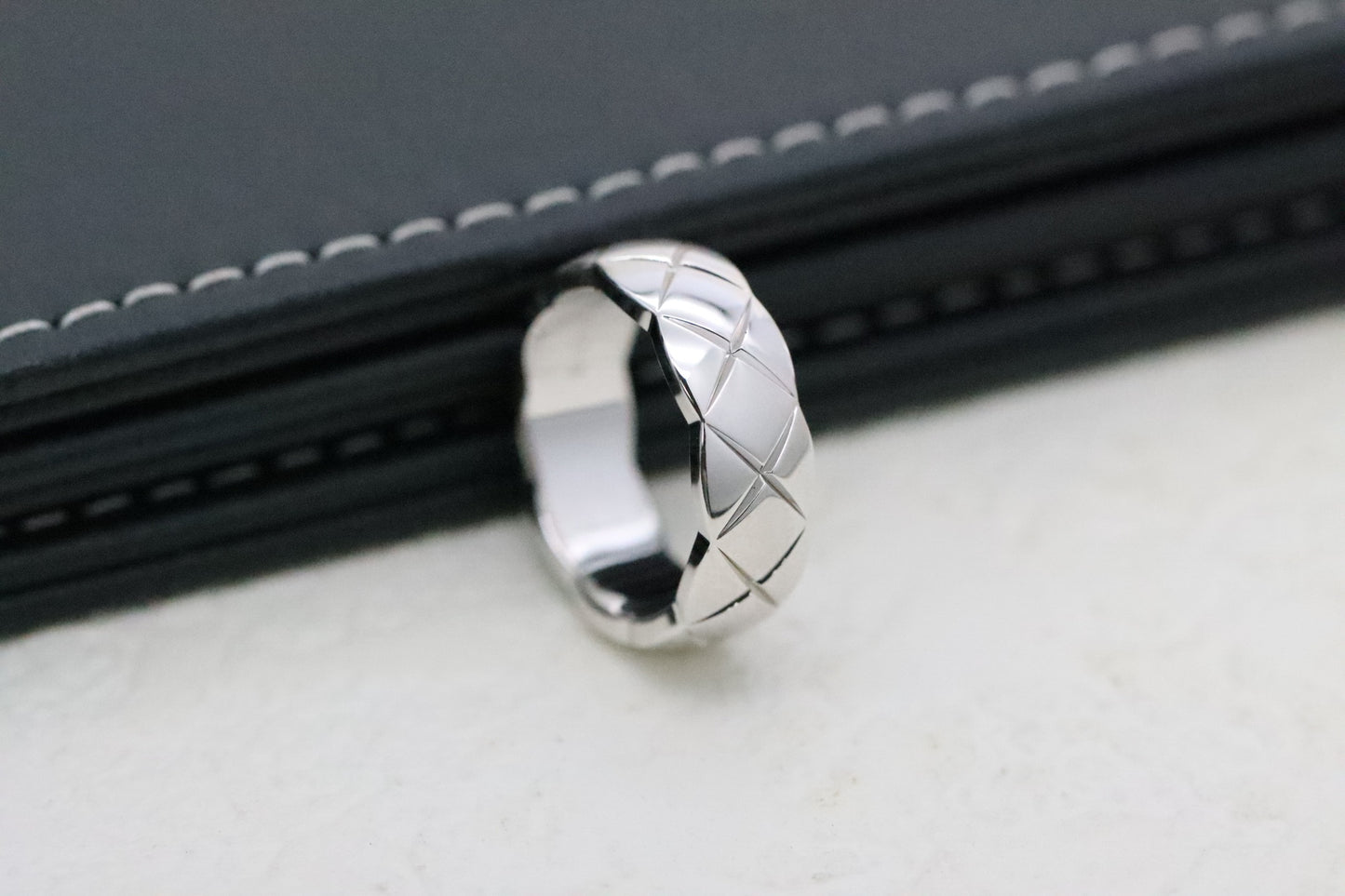 Silver Twill Diamond Ring