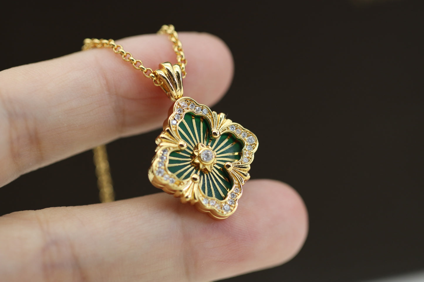 Full diamond green four-leaf clover double-sided clavicle necklace