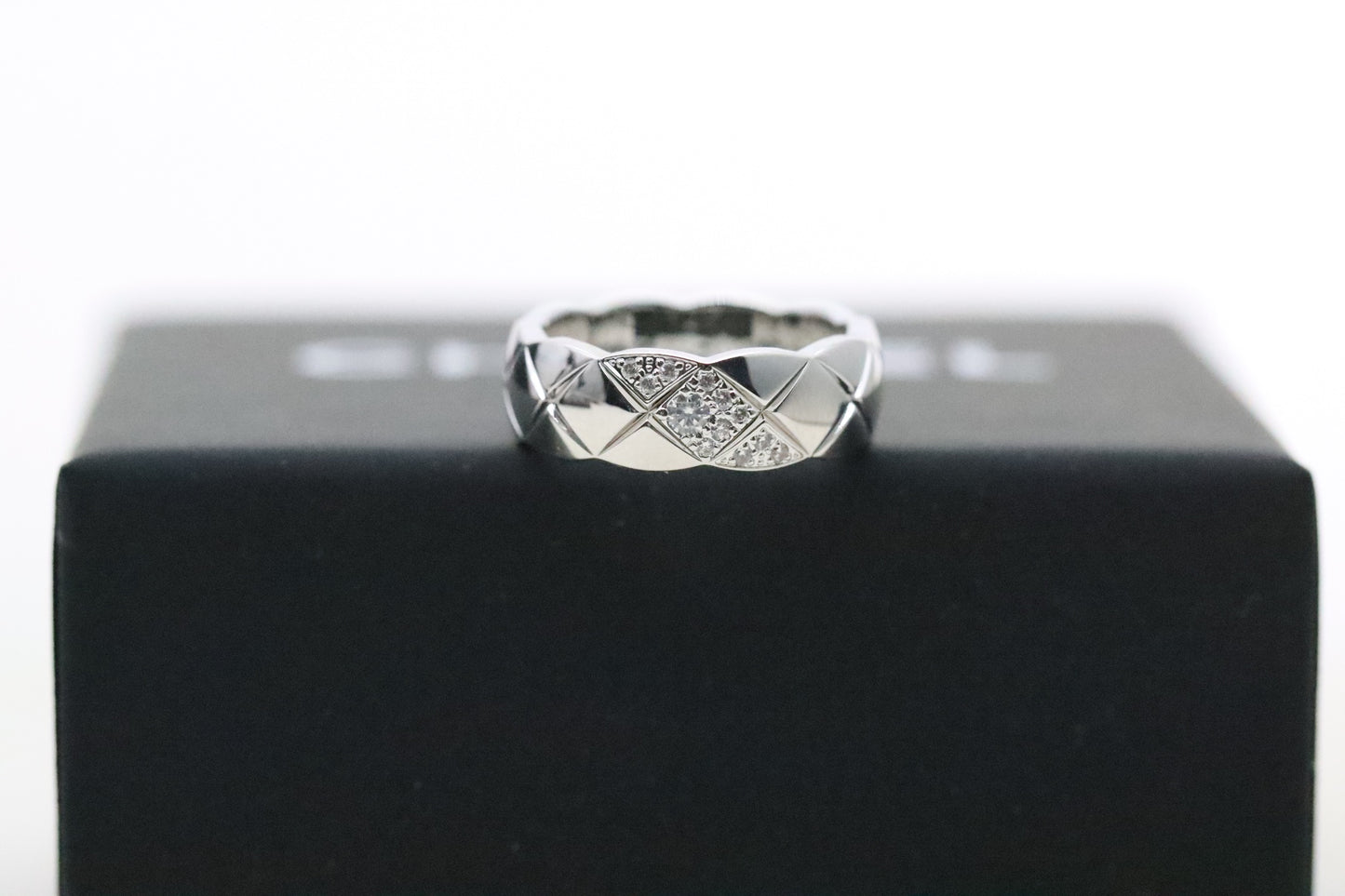 Silver Twill Diamond Ring