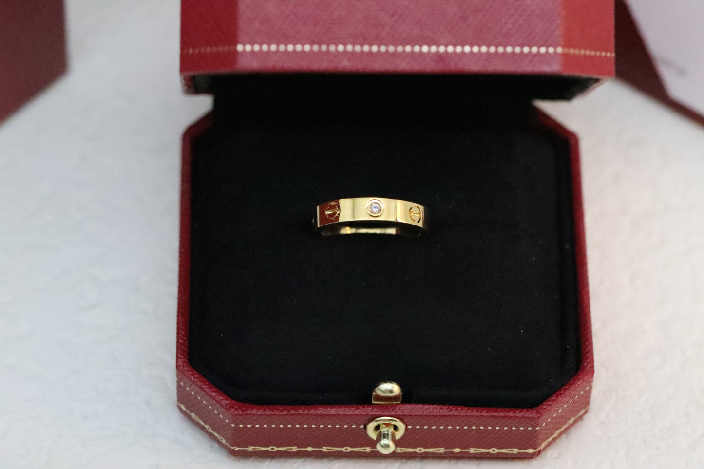 Tri-color narrow diamond ring