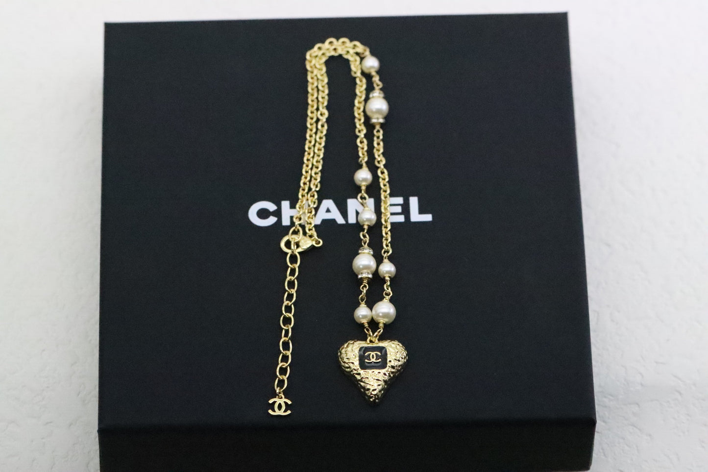 Lava Heart Double C Clavicle Necklace