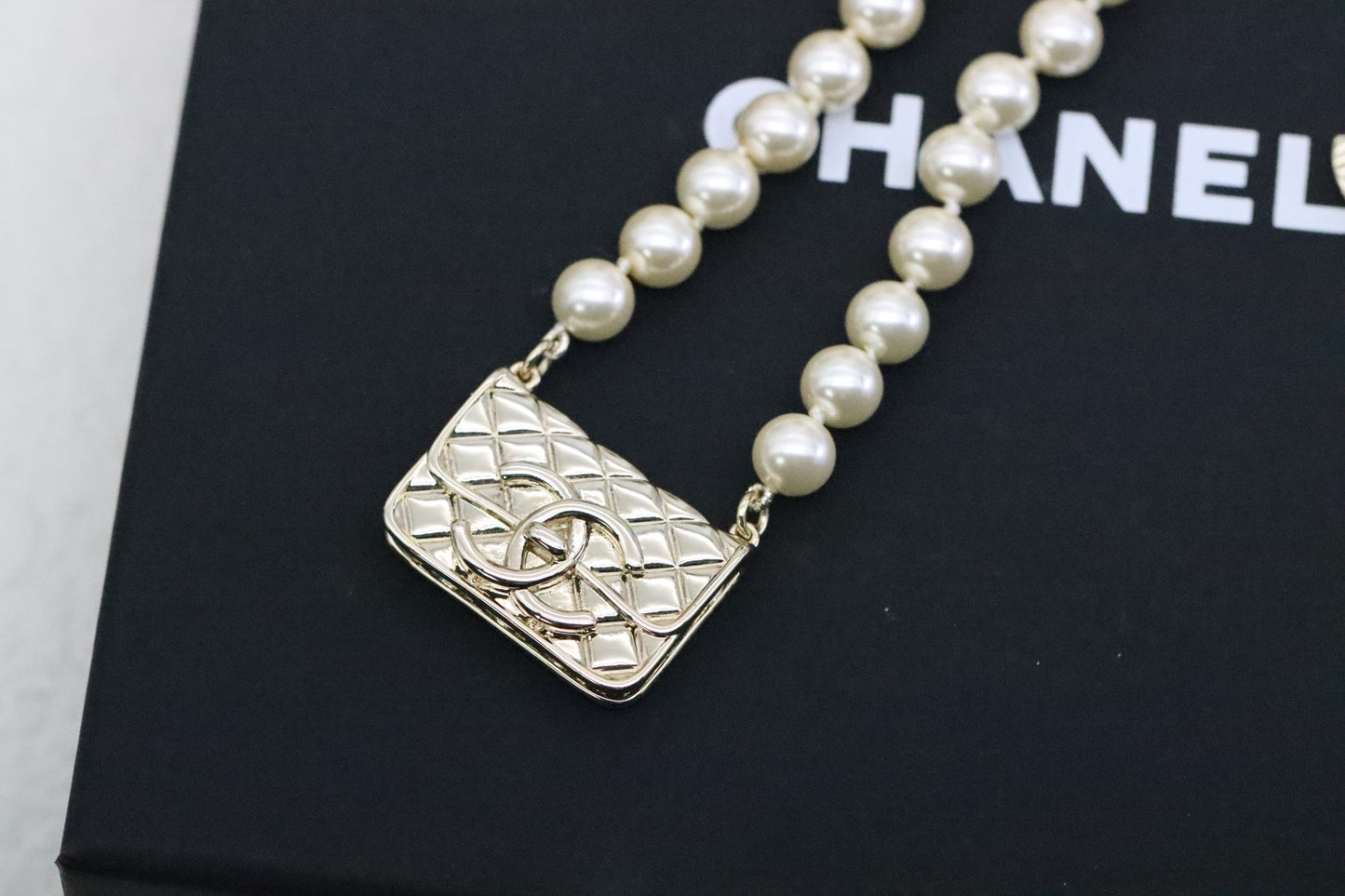 Light gold double C diamond bag and clavicle necklace