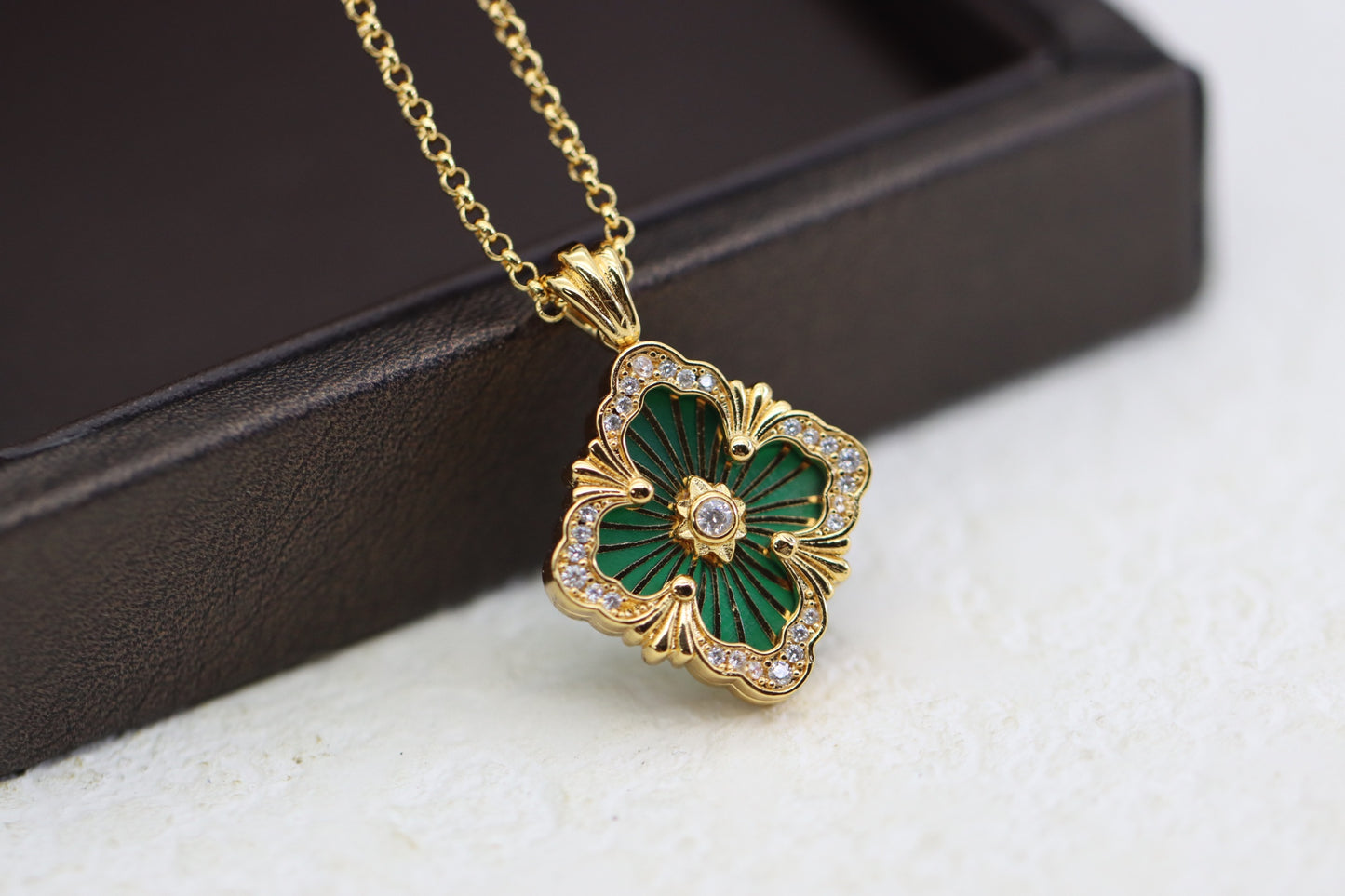Full diamond green four-leaf clover double-sided clavicle necklace