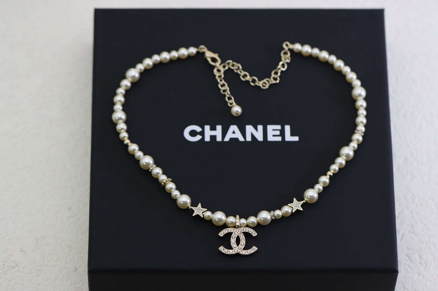 Double C Pearl Clavicle Necklace