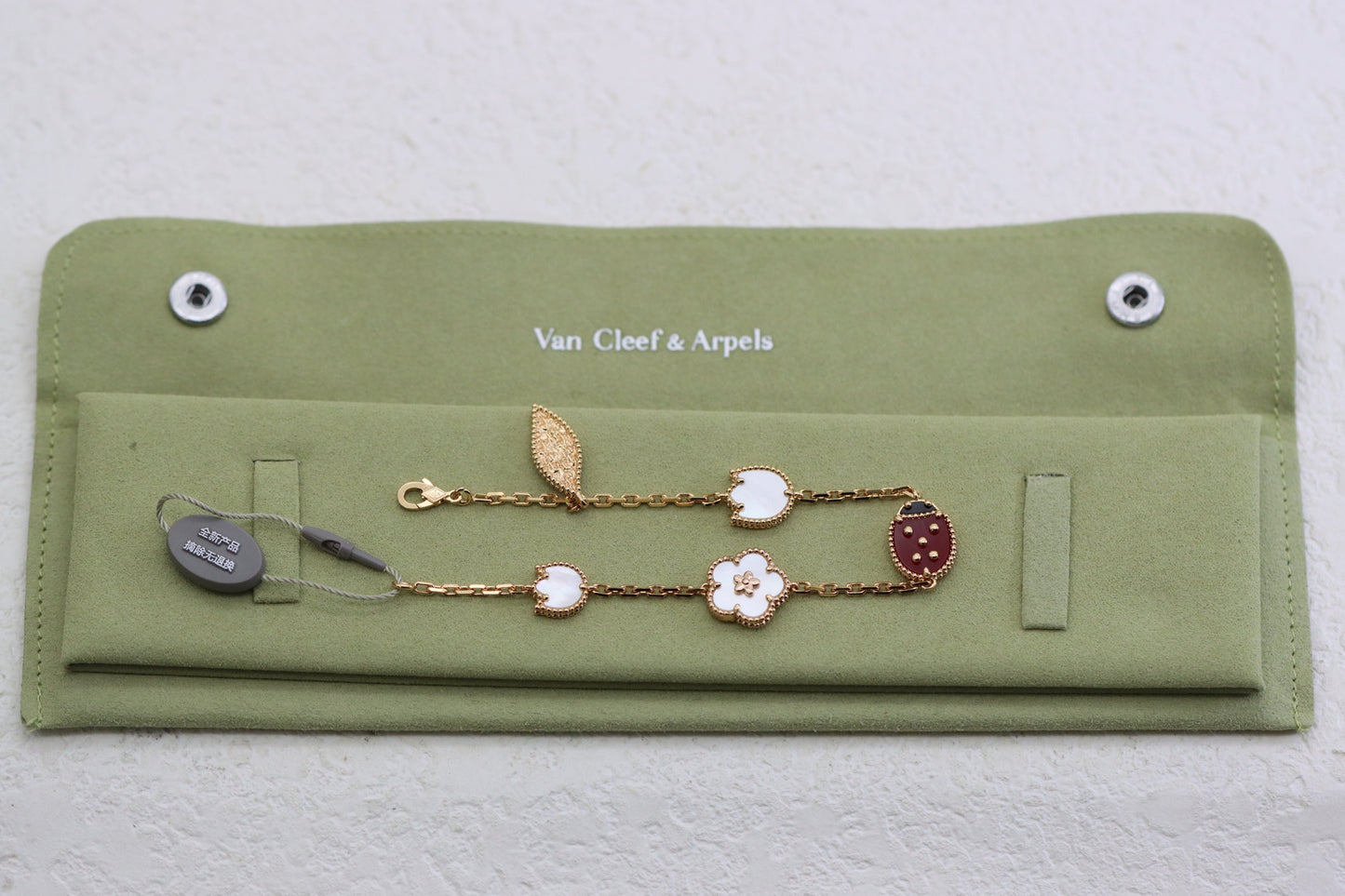 Rose gold ladybug and flower four-leaf clover five-flower bracelet