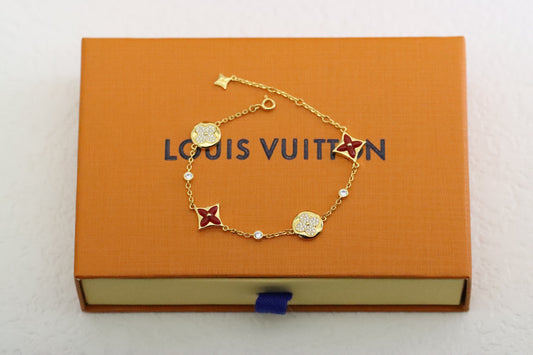 Carnelian diamond diamond flower four flower bracelet