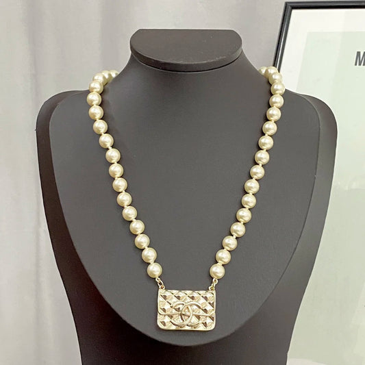 Light gold double C diamond bag and clavicle necklace