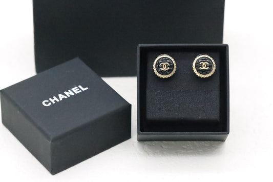 Gold button double c earrings