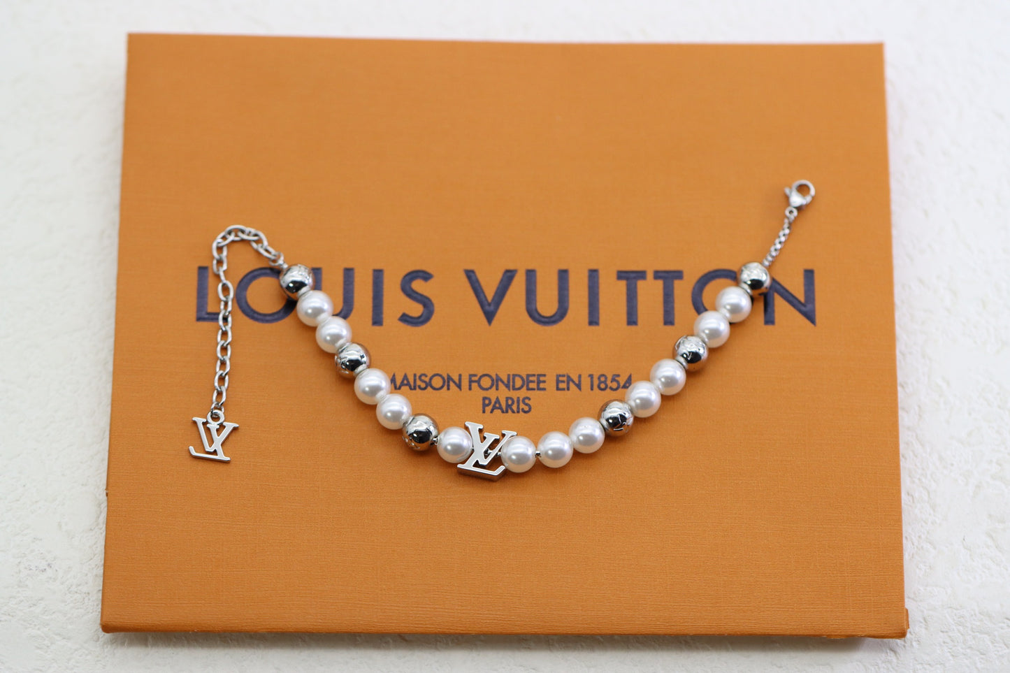 White Pearl Floral Bracelet
