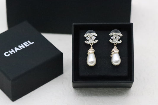 Full Diamond Double C Pearl Tassel Earrings