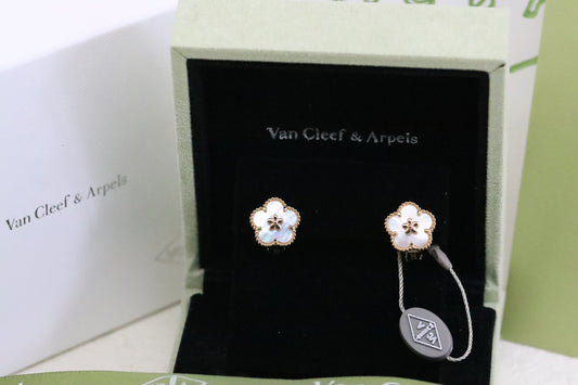Rose gold and white mother-of-pearl flower earrings
