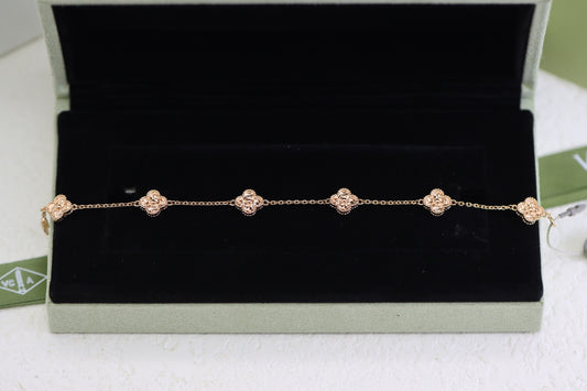 Your Lava Four-Leaf Clover Small Six Flower Bracelet