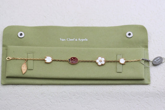 Rose gold ladybug and flower four-leaf clover five-flower bracelet