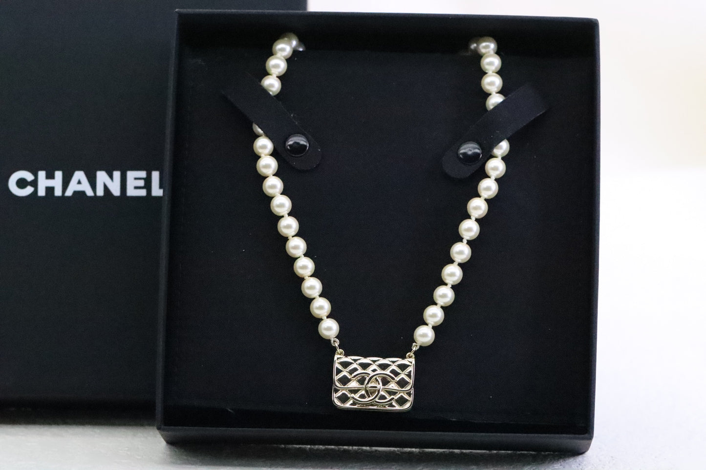 Light gold double C diamond bag and clavicle necklace
