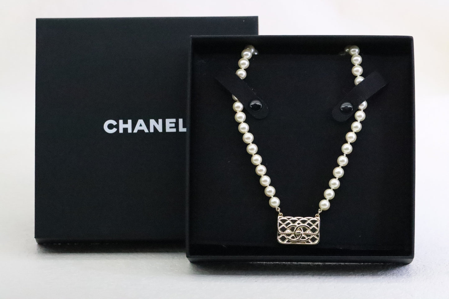 Light gold double C diamond bag and clavicle necklace