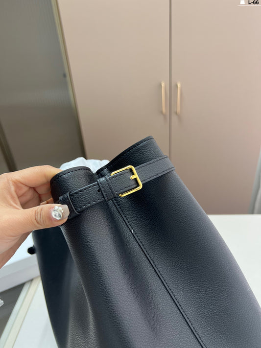 Hot Retro Tote Bag