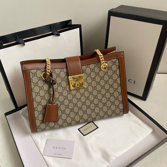 Lockable double strap shoulder bag