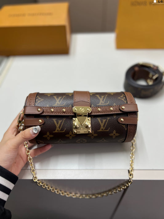 Cylindrical shaped bag