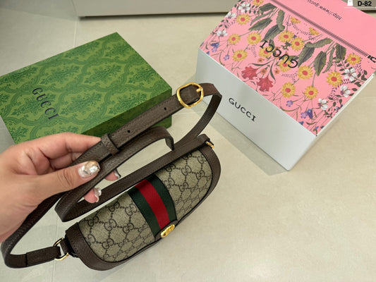 Small saddle bag