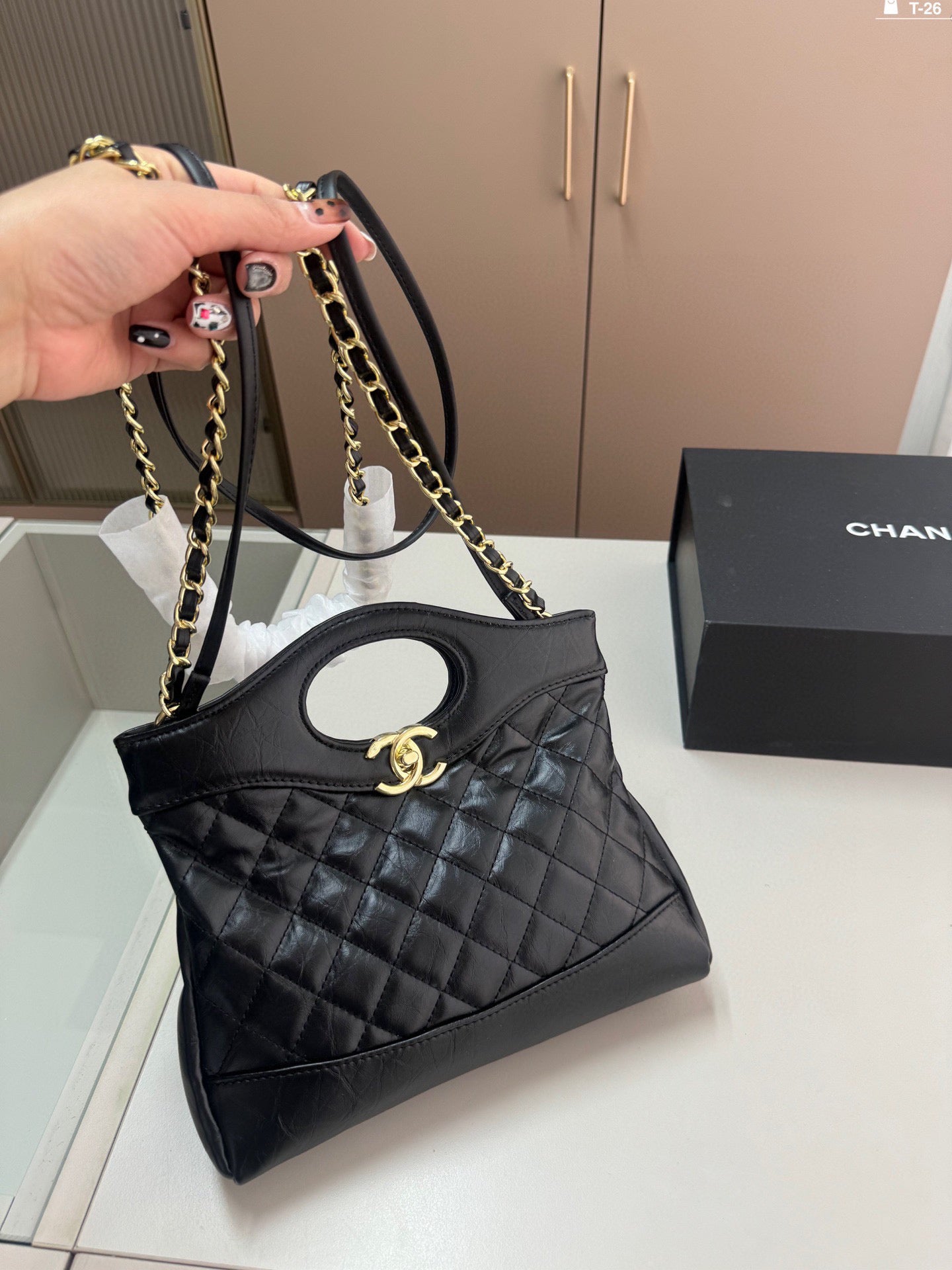 Chain bag Handbag