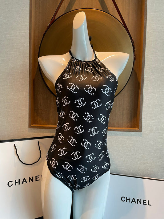 Breathable and comfortable. Quick-drying elastic swimsuit fits the skin better and is easy to clean
