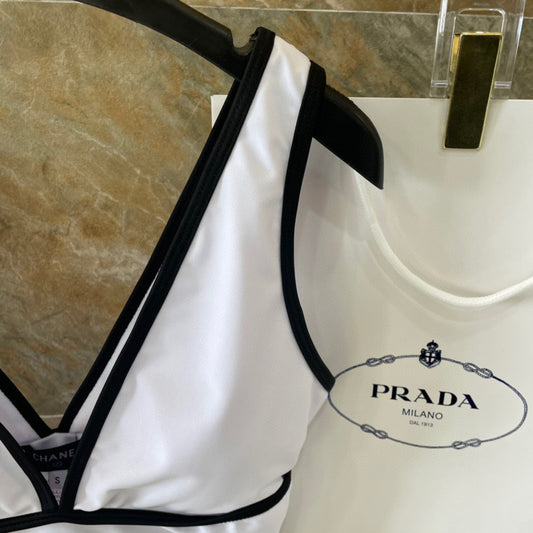 Quick-drying elastic swimsuit