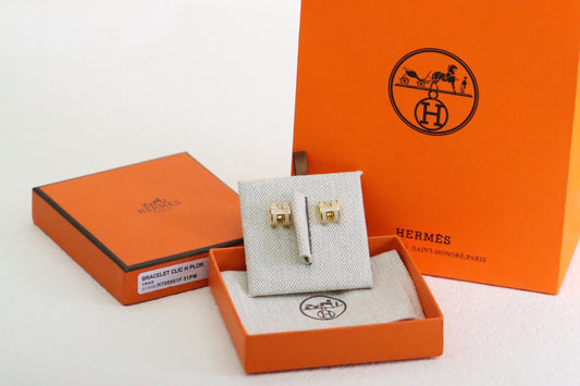 Milk tea enamel round earrings