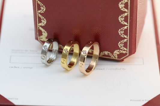 Tri-color narrow diamond ring