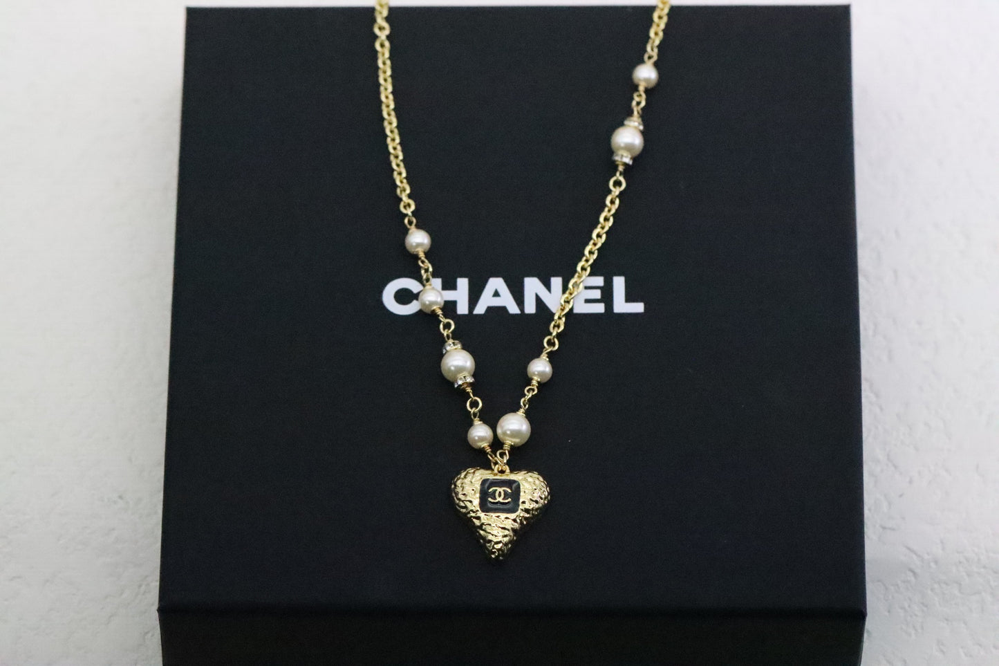 Lava Heart Double C Clavicle Necklace